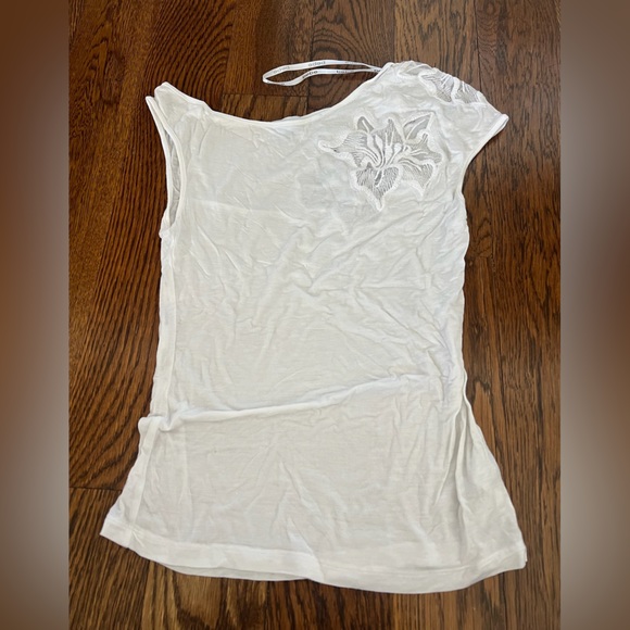 white bebe top - Picture 1 of 2
